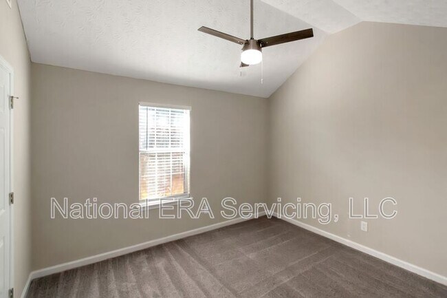 Building Photo - 123 Willow Springs Ln