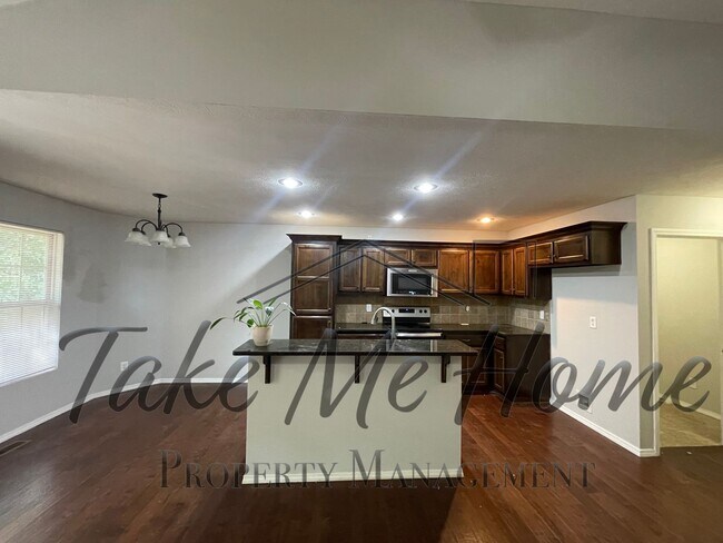 Building Photo - 5650 W Sugar Pine Dr