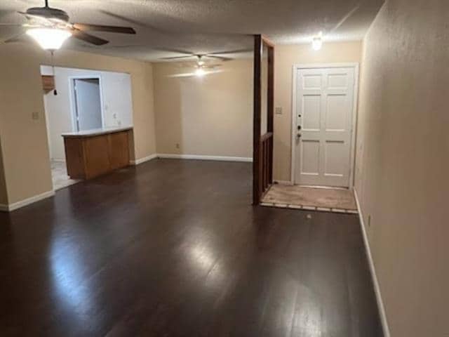 Building Photo - 121 Wildwood Dr