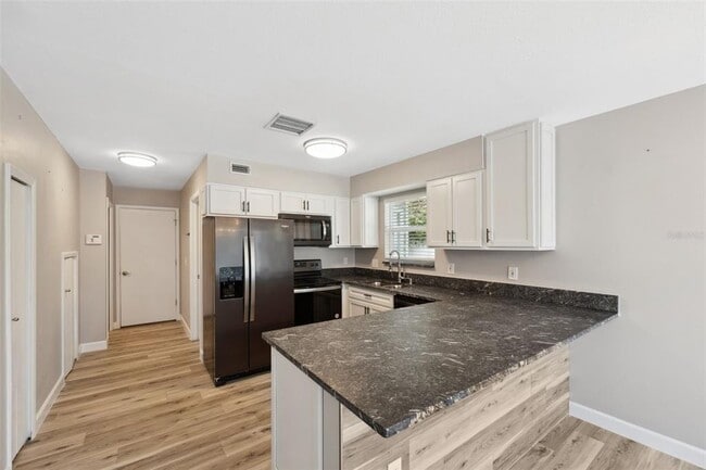 Building Photo - 428 E Klosterman Rd