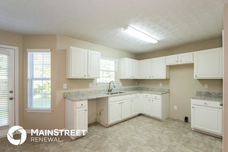 Building Photo - 4406 Gladewood Run