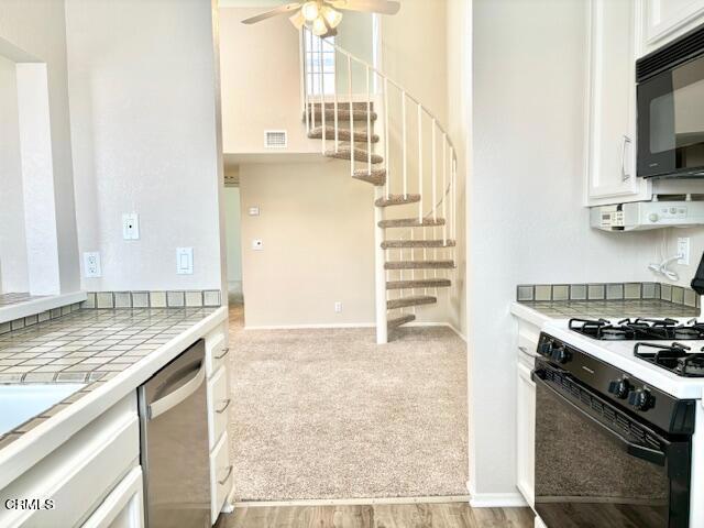 Building Photo - 2226 Martinique Ln