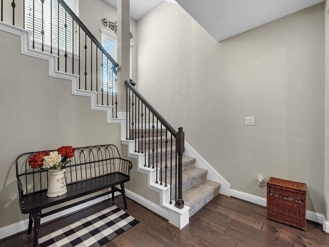 Building Photo - 1762 Sierra Crest Dr