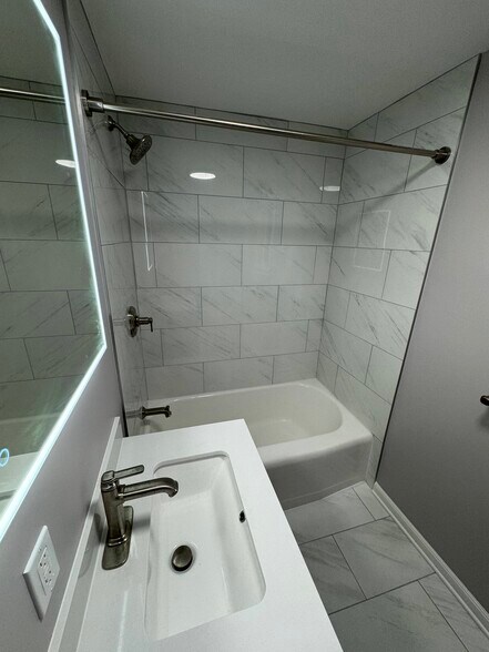 bathroom - 1818 Ashland Ave