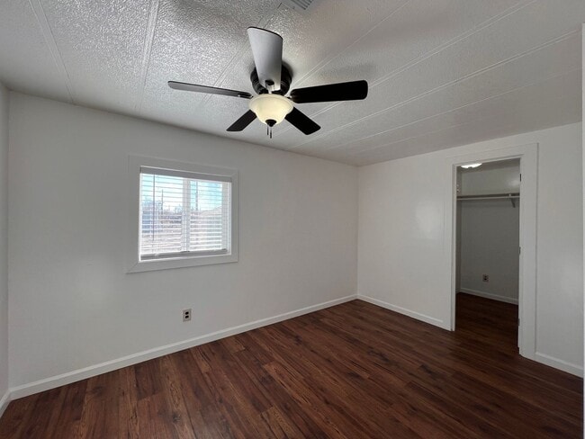 Building Photo - Two bedroom manufactured home in Silver Springs, NV