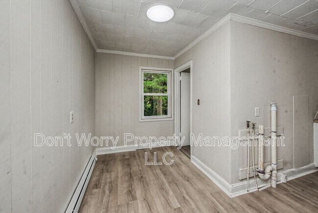 Building Photo - 1005 True Ln