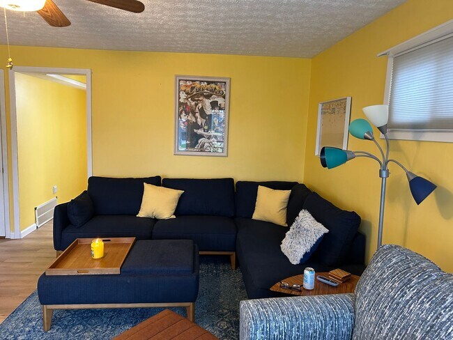 Building Photo - Corporate House 3BR 2 Bath