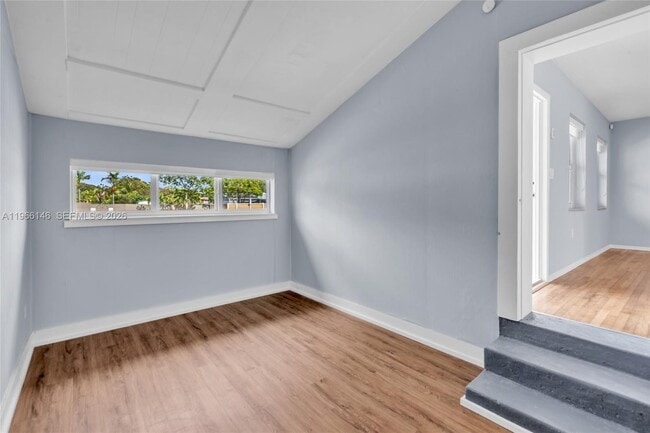 Building Photo - 392 Payne Dr