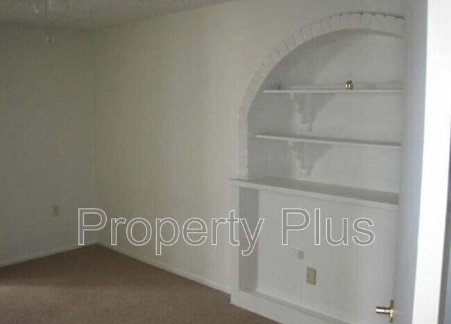 Building Photo - "Spacious 6-Bed, 6-Bath Gem in Tempe – Ideal for Comfort and Style!"