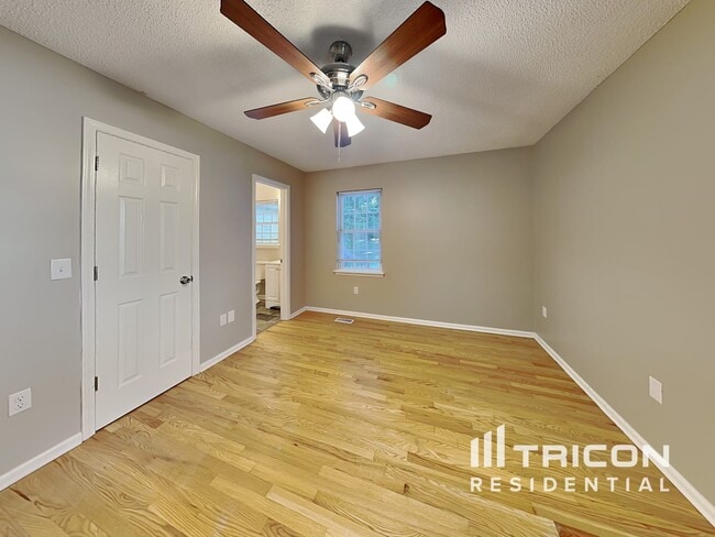 Building Photo - 1229 Moss Acres Ct