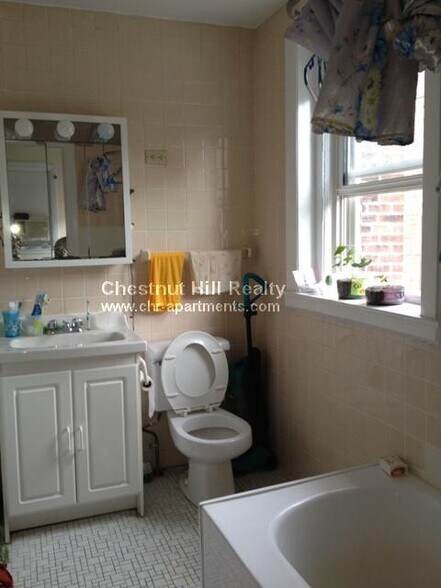 Building Photo - 1223 Beacon St