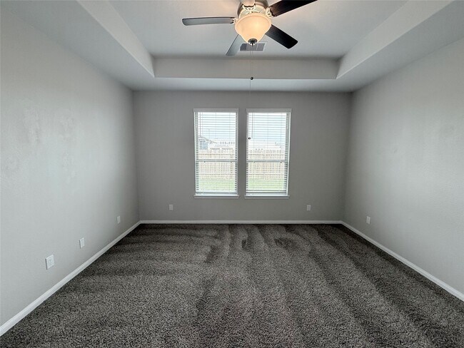 Building Photo - 14501 Sugar Pines Dr