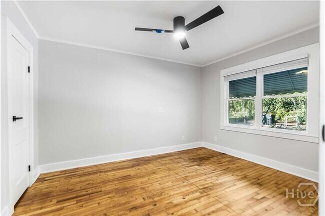 Building Photo - 2140 E 42nd St