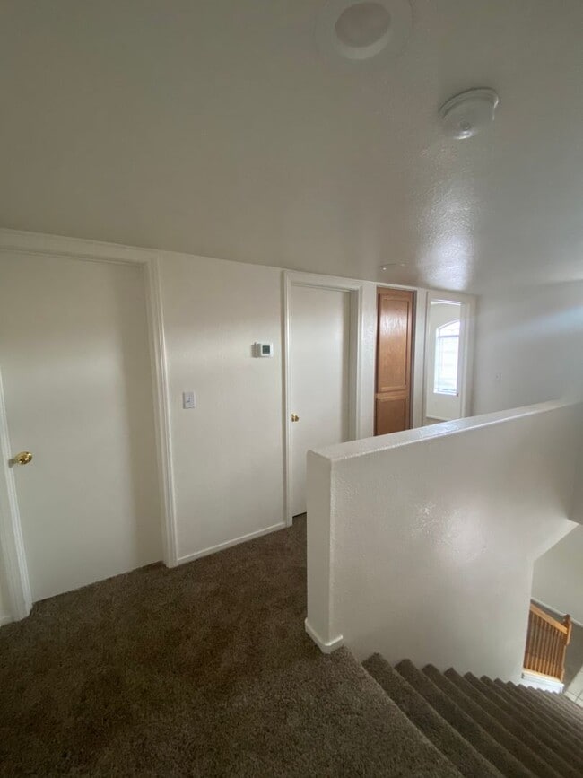 Building Photo - Cozy 3 Bedroom Summerlin Townhome for Rent!