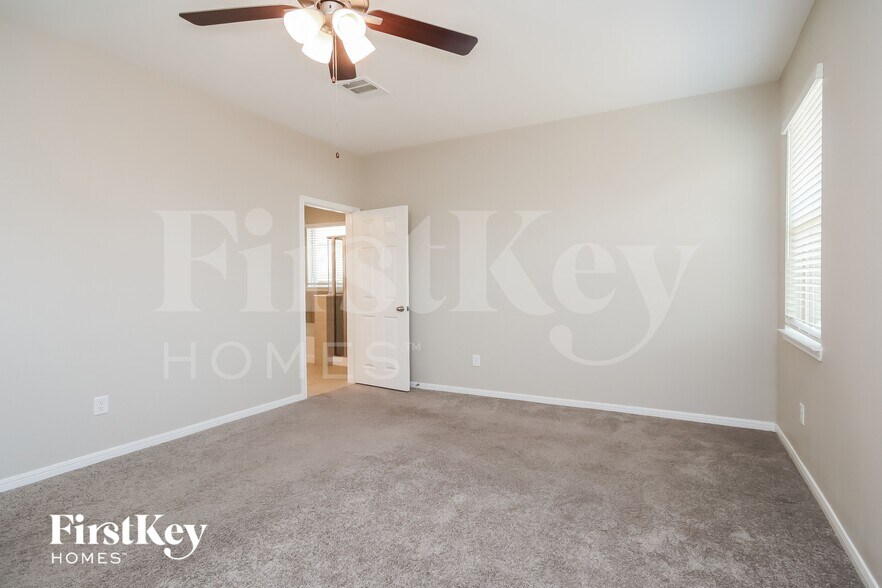 Building Photo - 9207 Penfield Dr