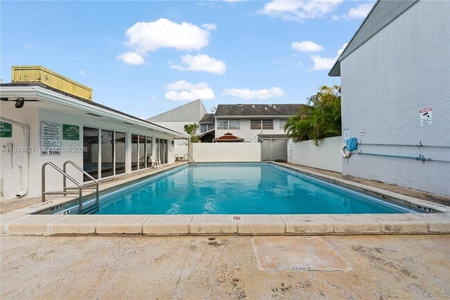 Building Photo - 8480 SW 156th Pl