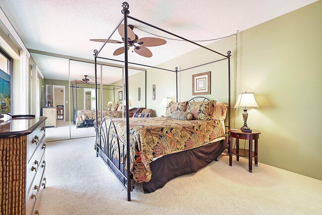 Building Photo - 825 Center St