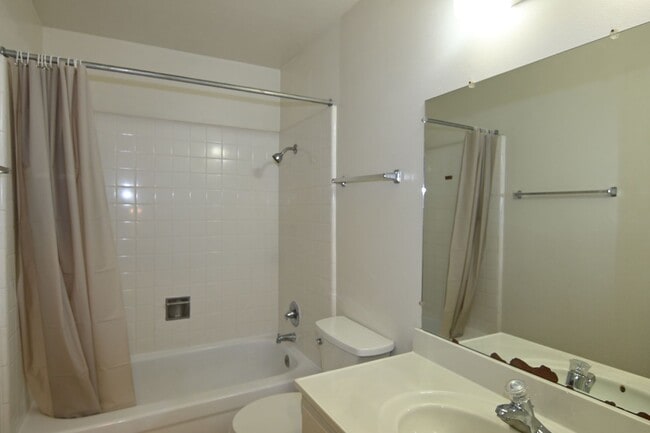 Building Photo - 1355 Sage Hen Way