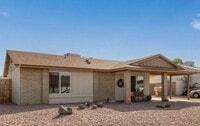 Building Photo - Charming & Updated 3-Bedroom Home in a Prime Location!