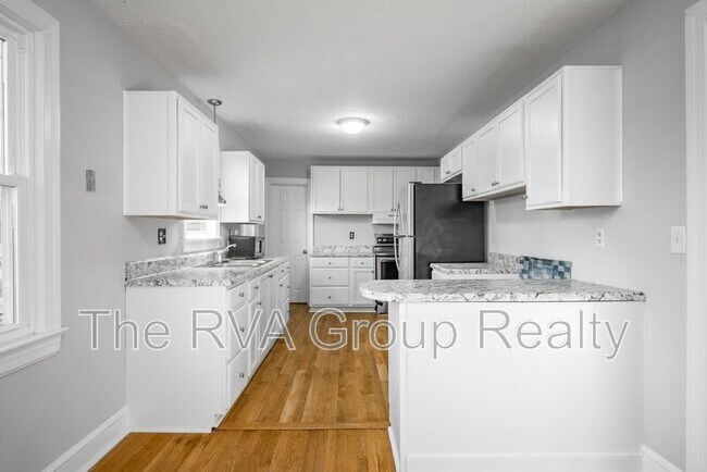 Building Photo - 2407 Bluefield St