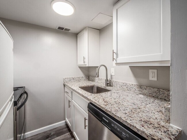 Interior Photo - 60-76 W. 8th Avenue