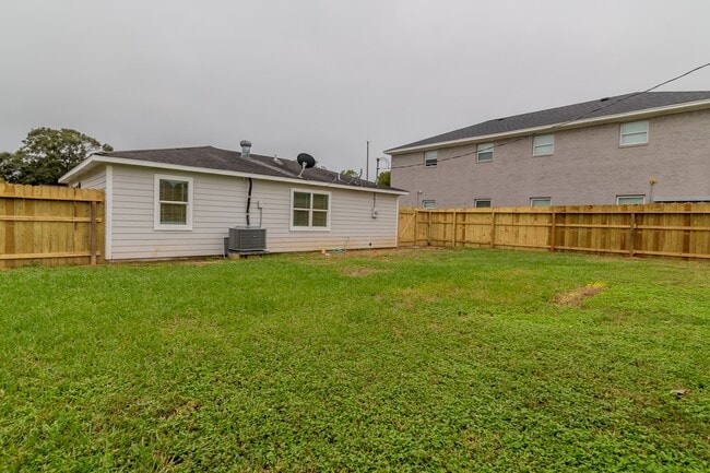 Building Photo - 101 Will St