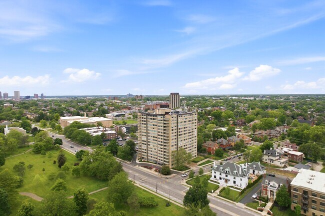 Building Photo - 1620 E Broad St