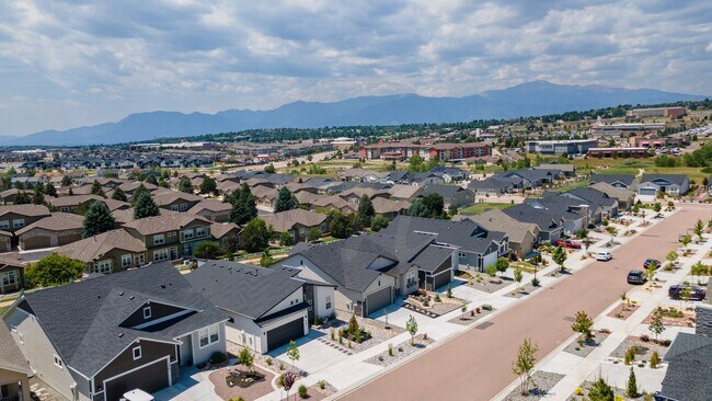 Building Photo - Four Bedroom Rancher in Greenways at Sand Creek