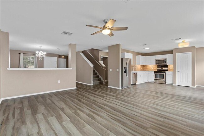 Building Photo - 5621 Abby Ann Ln