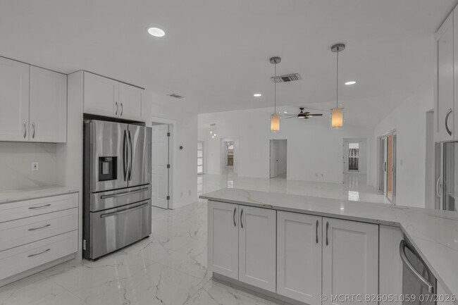 Building Photo - 21452 Woodchuck Ln