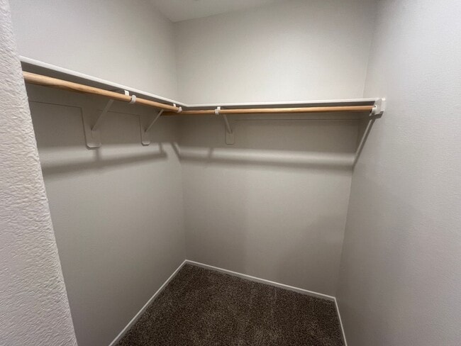 Building Photo - 2 bedroom Townhome located near Nellis Air Force Base!!