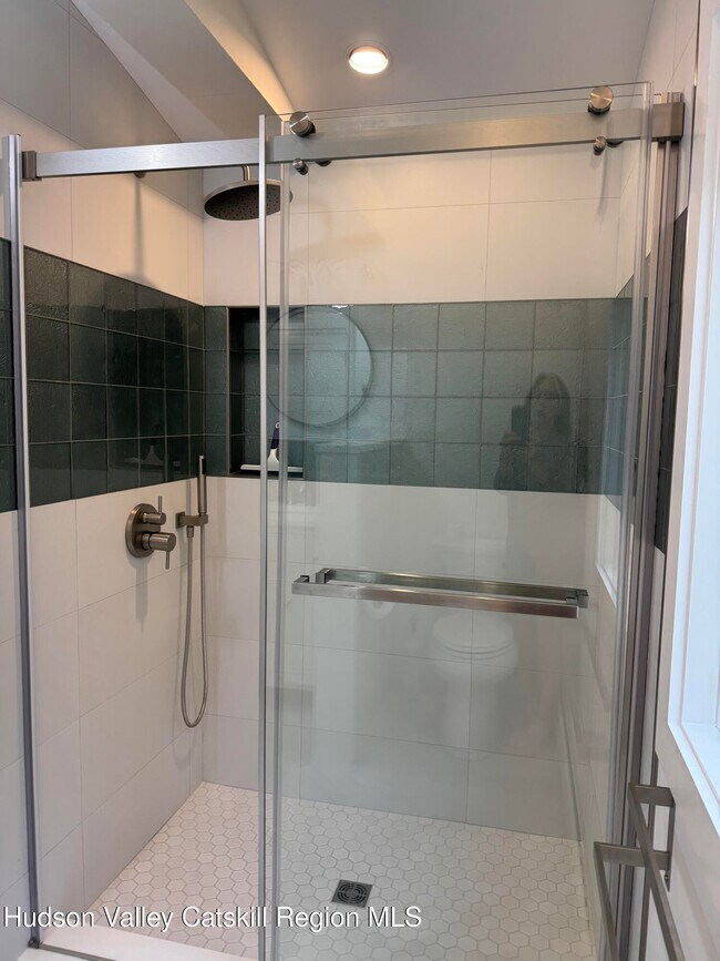 Building Photo - 114 Chase Rd