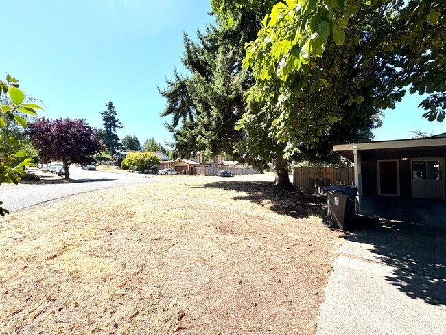 Building Photo - Cozy & Clean 3BR Home in North Tacoma