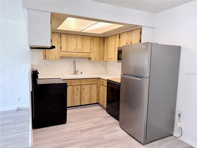 Building Photo - 4313 Tahitian Gardens Cir