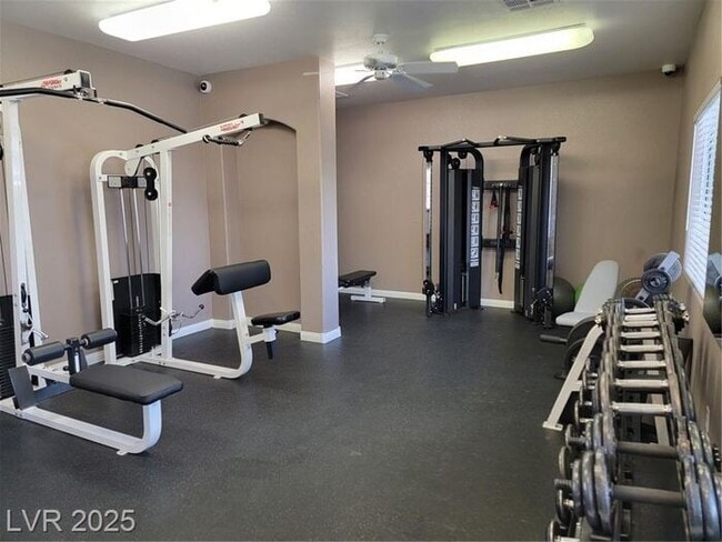 Building Photo - MISSION RIDGE SECOND-FLOOR CONDO!!