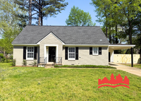Building Photo - Welcome to this spacious 5-bedroom house
