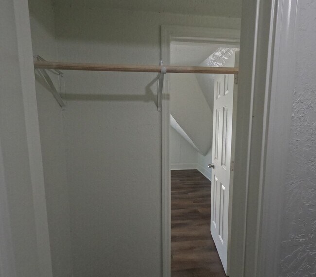 Building Photo - 1305-07 McDonald RENT/RENT-T0-OWN