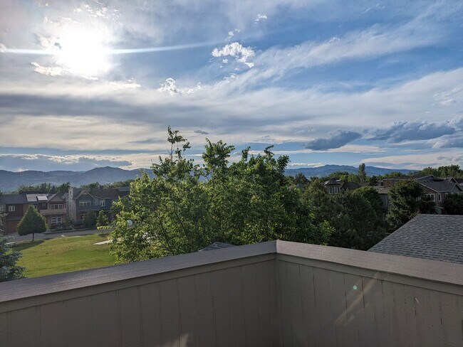 Building Photo - Modern 4-Bedroom Townhouse with Stunning Views in Boulder, CO