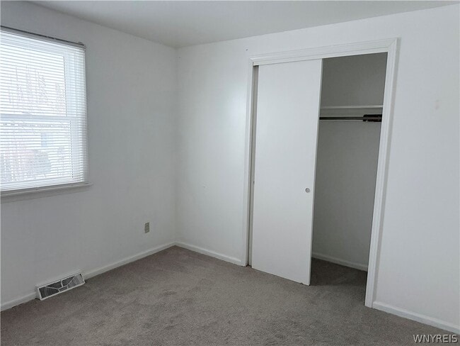 Building Photo - 263 Fruitwood Terrace