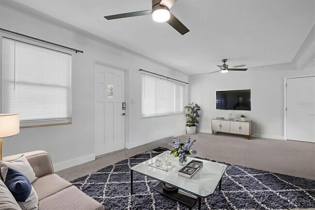 Building Photo - 765 56th Ave S