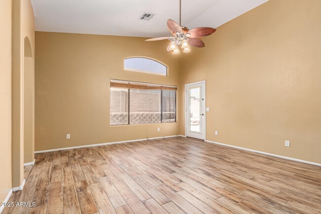 Building Photo - 29604 N Balmoral Pl