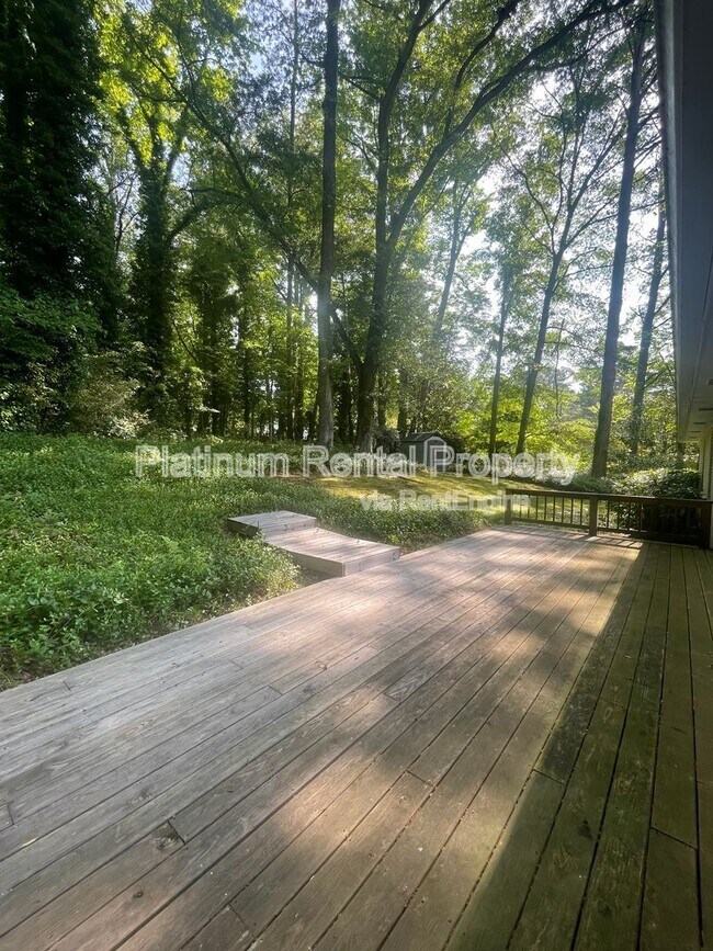 Building Photo - 224 Cold Creek Dr
