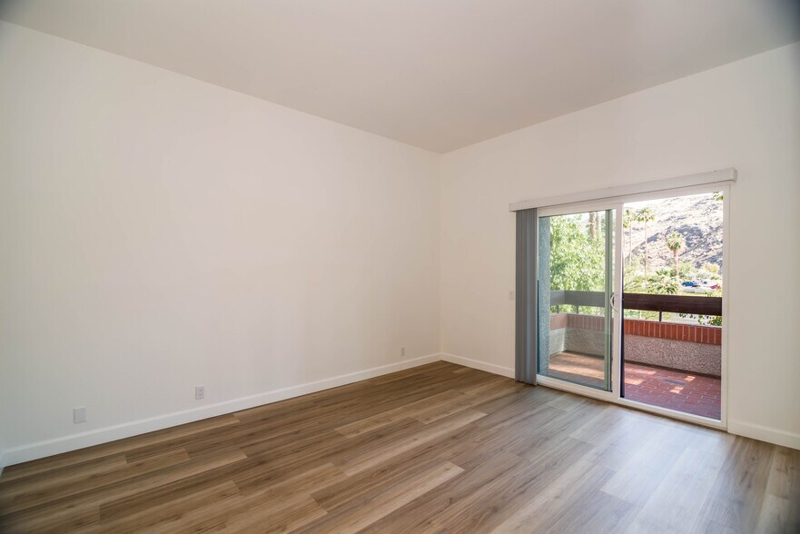 Building Photo - 2601 S Broadmoor Dr
