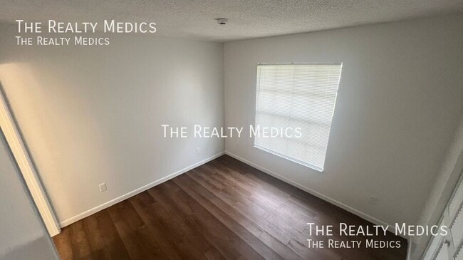 Building Photo - 1984 Agora Cir SE