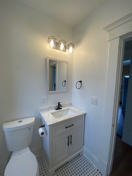 Building Photo - 47 W Jersey St