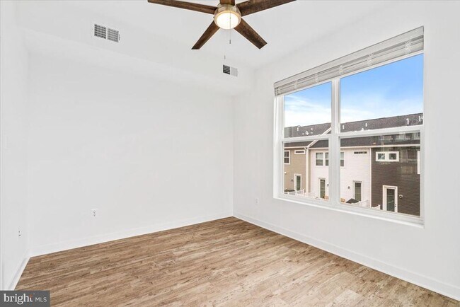 Building Photo - 1618 Blacksmith Wy