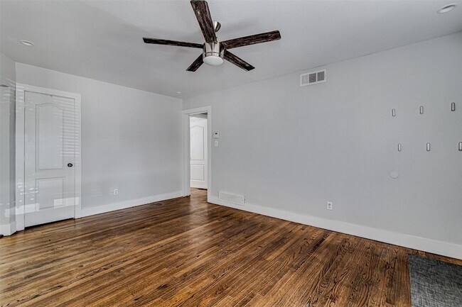 Building Photo - 614 Blueberry Ln