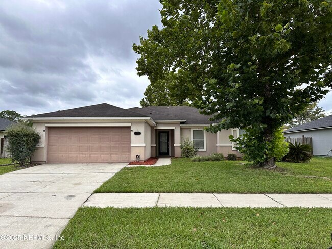 Primary Photo - 2231 Brian Lakes Dr N