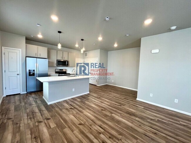 Building Photo - 9254 Henson Pl
