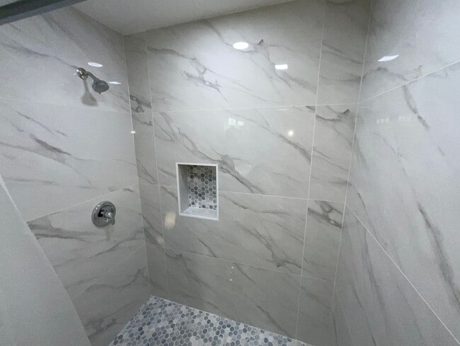 Building Photo - Cottonwood Estate 4 Bedroom Ranch Home